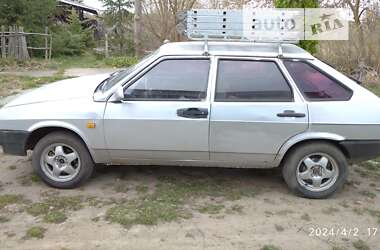 Хэтчбек ВАЗ / Lada 2109 2003 в Киеве