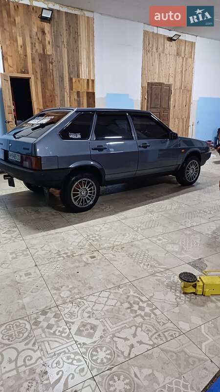 Хэтчбек ВАЗ / Lada 2109 2006 в Олевске