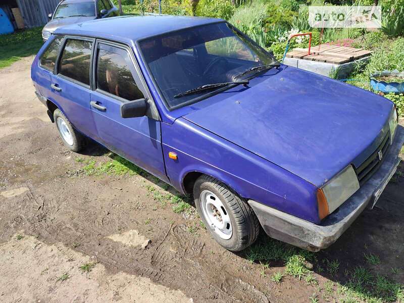 Хэтчбек ВАЗ / Lada 2109 1999 в Межевой