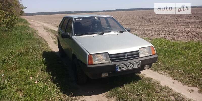 Хэтчбек ВАЗ / Lada 2109 2003 в Киеве