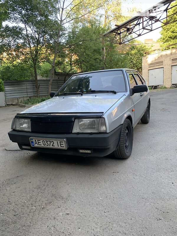 Хетчбек ВАЗ / Lada 2109 1998 в Дніпрі