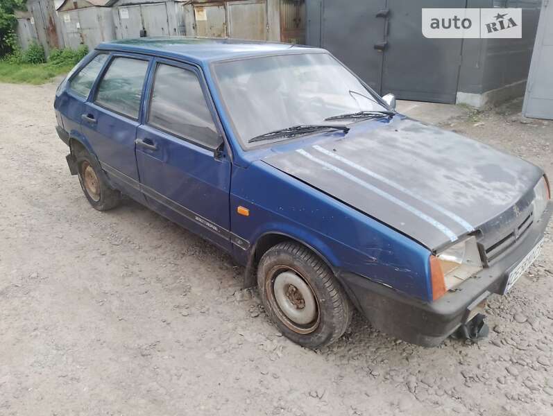 Хетчбек ВАЗ / Lada 2109 1996 в Чернівцях