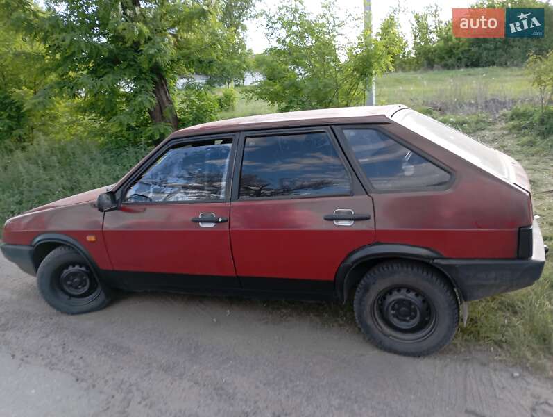 Хэтчбек ВАЗ / Lada 2109 1995 в Славянске