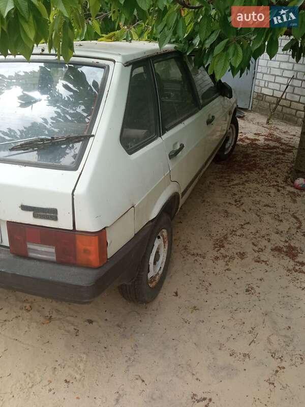 Хэтчбек ВАЗ / Lada 2109 1991 в Харькове