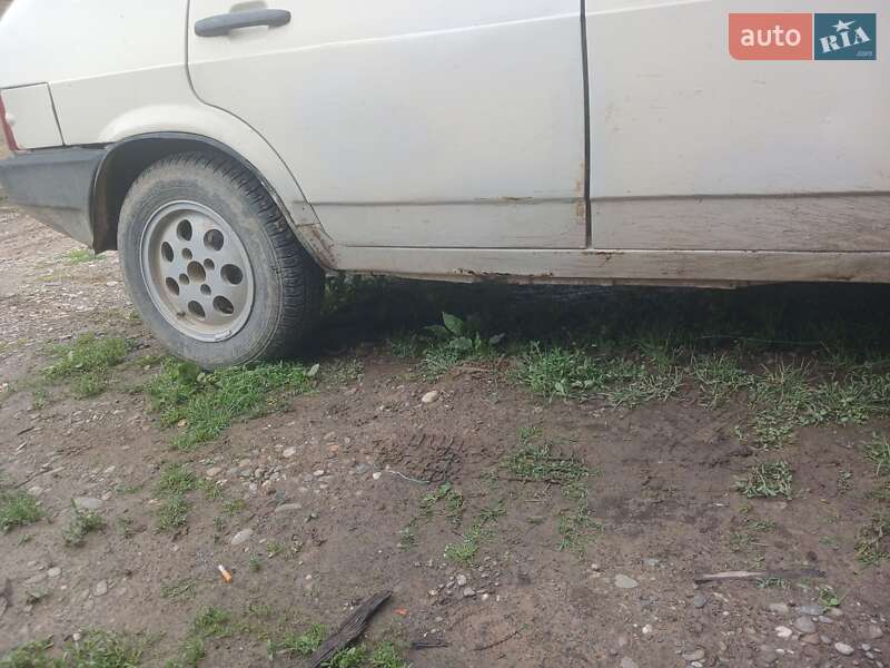 Хэтчбек ВАЗ / Lada 2109 1988 в Иршаве