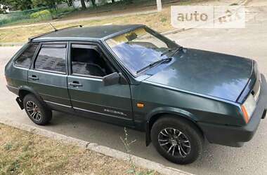 Хэтчбек ВАЗ / Lada 2109 2004 в Харькове