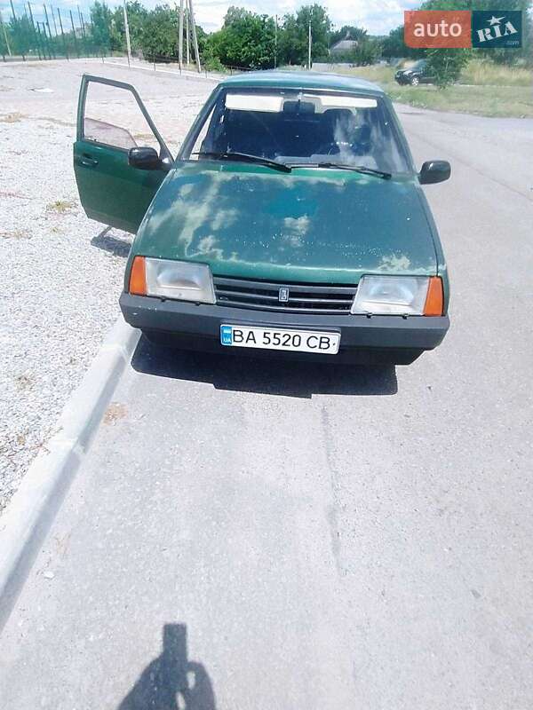 Хэтчбек ВАЗ / Lada 2109 2001 в Знаменке