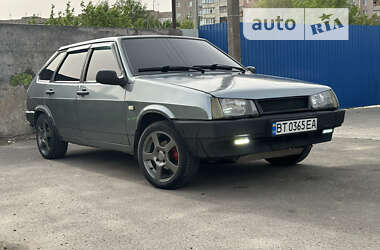 Хэтчбек ВАЗ / Lada 2109 2002 в Херсоне