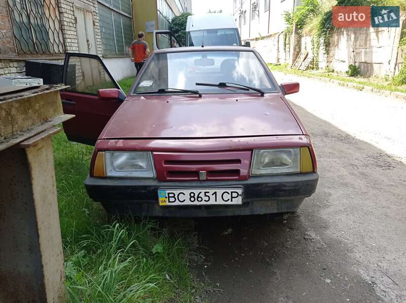 Хэтчбек ВАЗ 2109 1992 в 