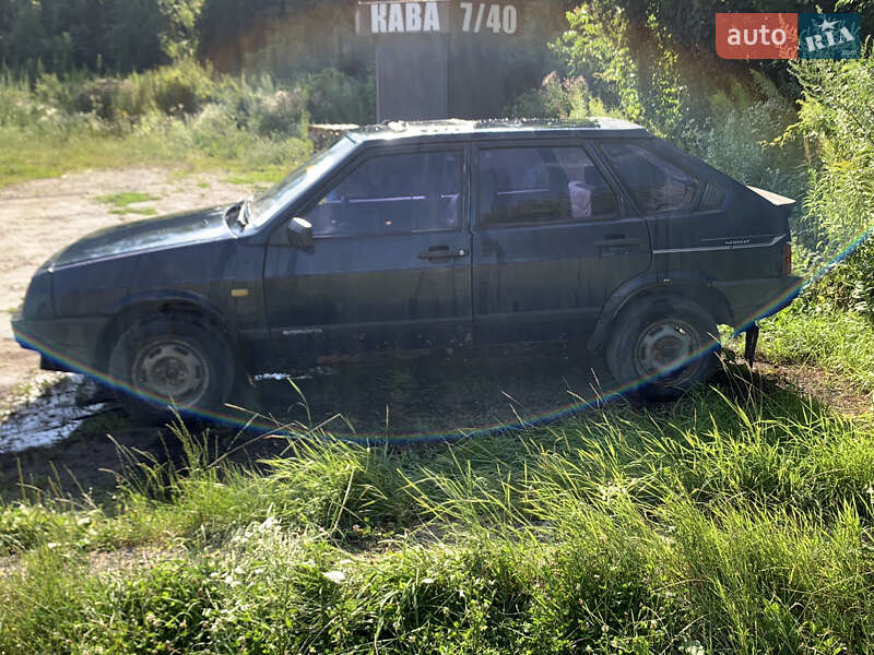 Хэтчбек ВАЗ / Lada 2109 1996 в Ровно
