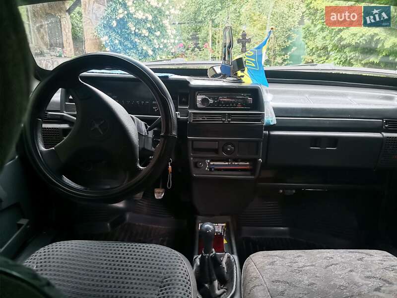 Хетчбек ВАЗ / Lada 2109 2003 в Черкасах