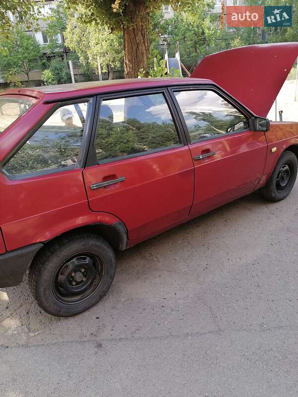 Хэтчбек ВАЗ / Lada 2109 1992 в Кривом Роге