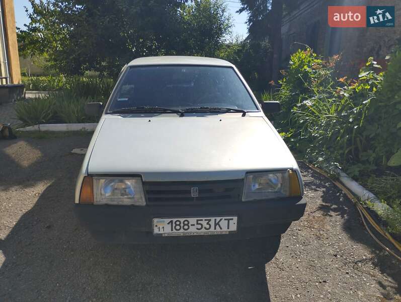 Хэтчбек ВАЗ / Lada 2109 2002 в Ровно