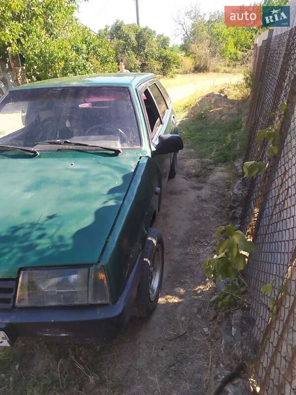 Хэтчбек ВАЗ / Lada 2109 1999 в Запорожье