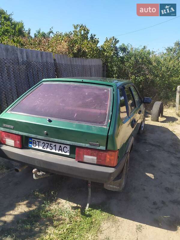 Хэтчбек ВАЗ / Lada 2109 1999 в Запорожье