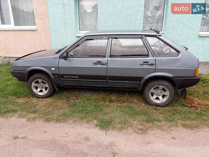 Хэтчбек ВАЗ / Lada 2109 2011 в Нежине