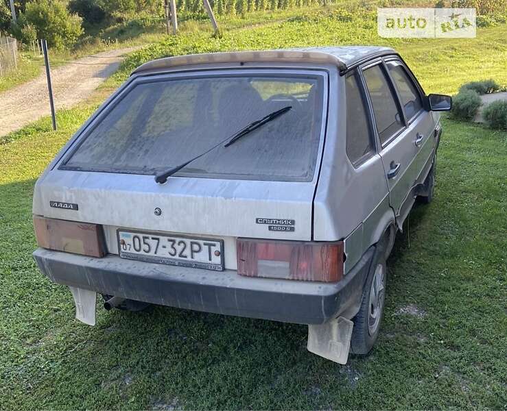Хэтчбек ВАЗ 2109 2004 в 