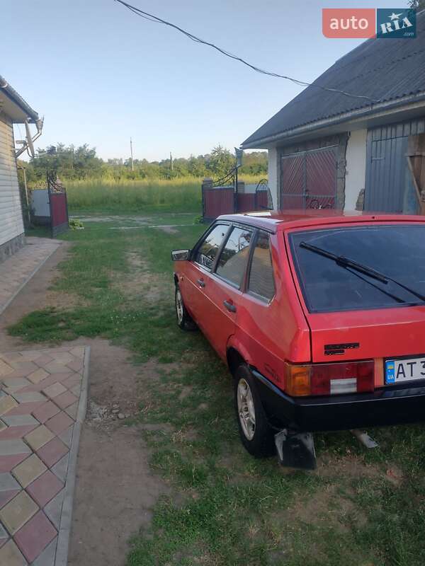 Хэтчбек ВАЗ / Lada 2109 1994 в Черновцах