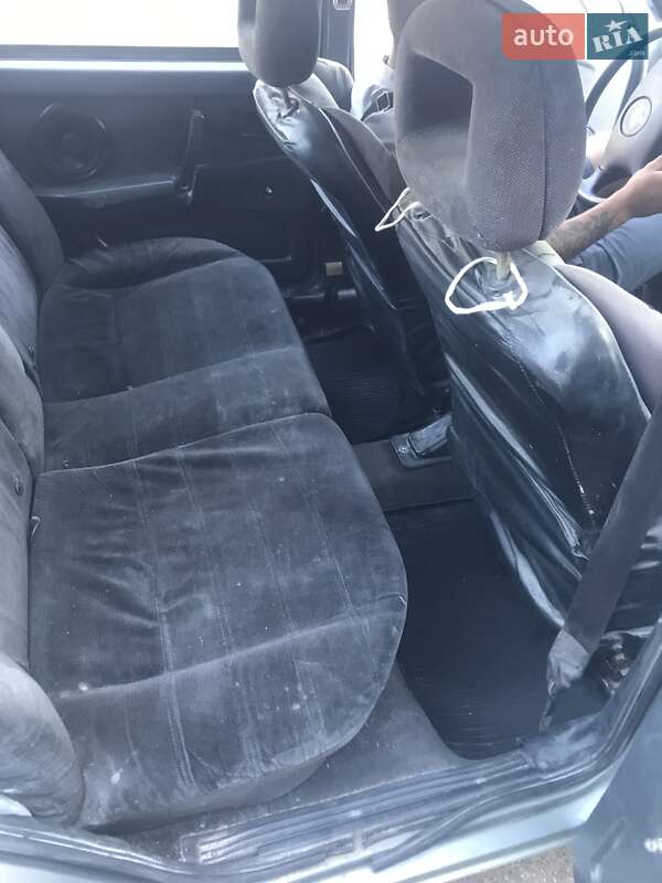 Хетчбек ВАЗ / Lada 2109 1992 в Одесі фото 3 Хетчбек ВАЗ / Lada 2109 1992 в Одесі