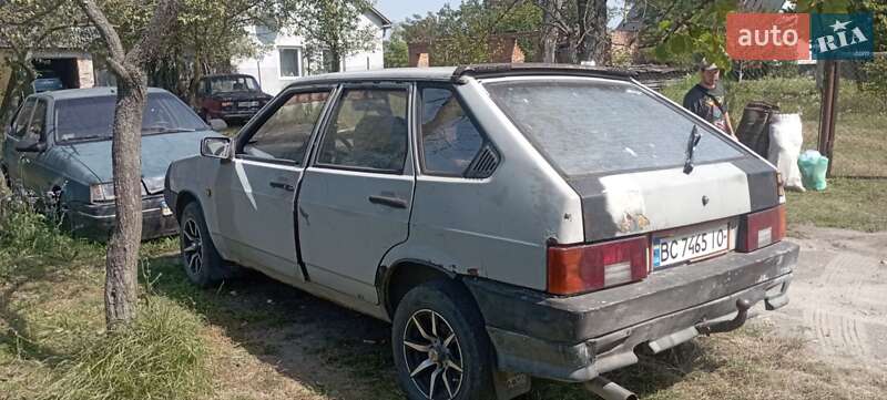 Хэтчбек ВАЗ / Lada 2109 1991 в Золочеве фото 6 Хэтчбек ВАЗ / Lada 2109 1991 в Золочеве