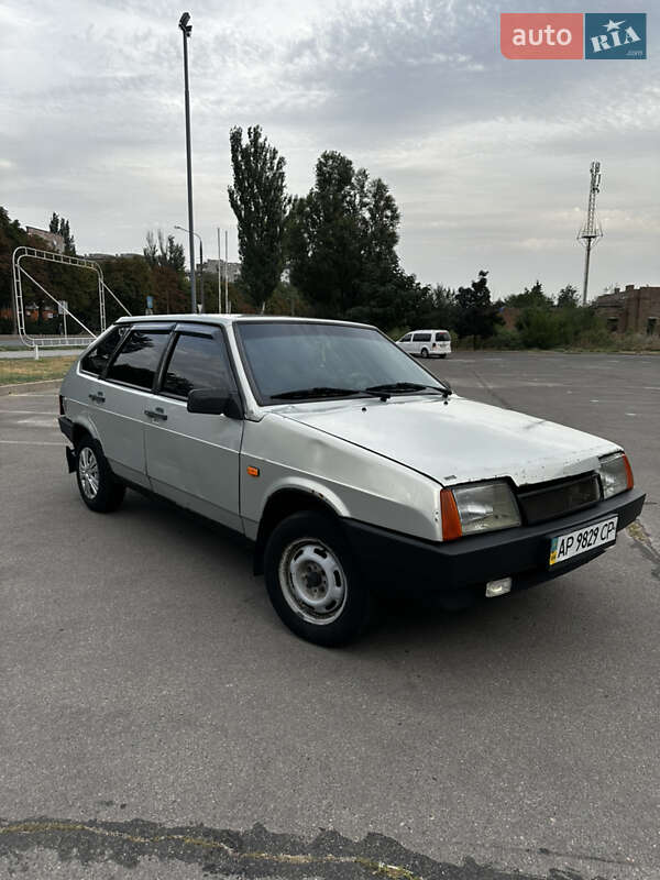 Хэтчбек ВАЗ / Lada 2109 2002 в Запорожье