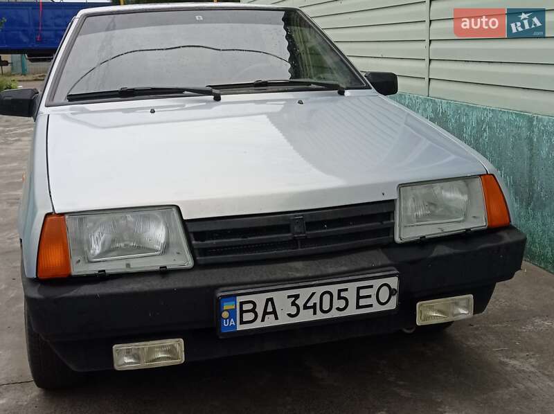 Хетчбек ВАЗ / Lada 2109 2004 в Херсоні