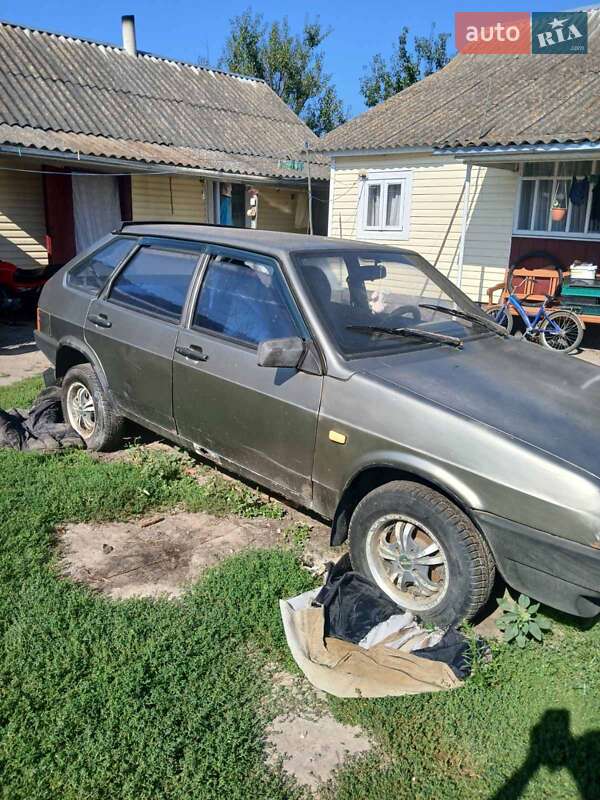 Хэтчбек ВАЗ / Lada 2109 2002 в Березному