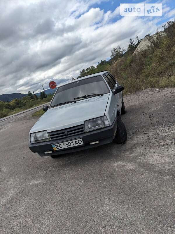 Хэтчбек ВАЗ / Lada 2109 1992 в Сколе