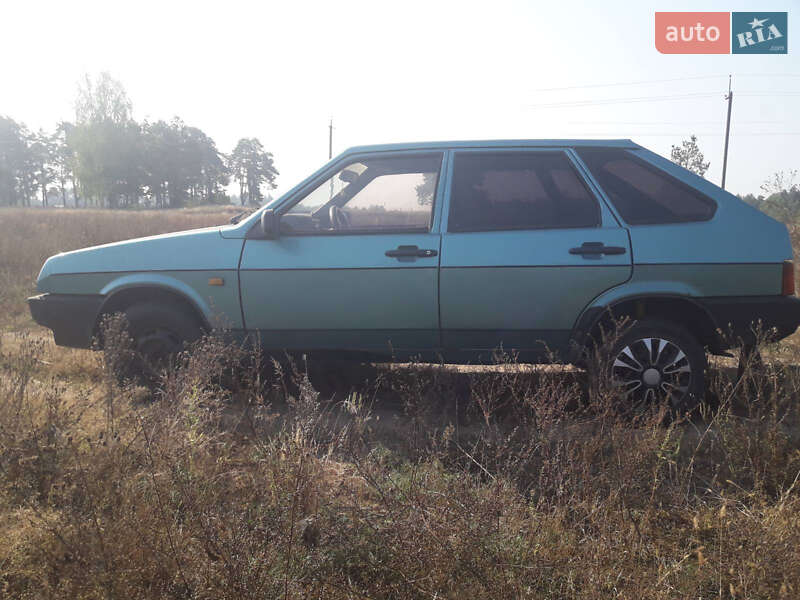 Хетчбек ВАЗ / Lada 2109 2001 в Зарічному фото 3 Хетчбек ВАЗ / Lada 2109 2001 в Зарічному