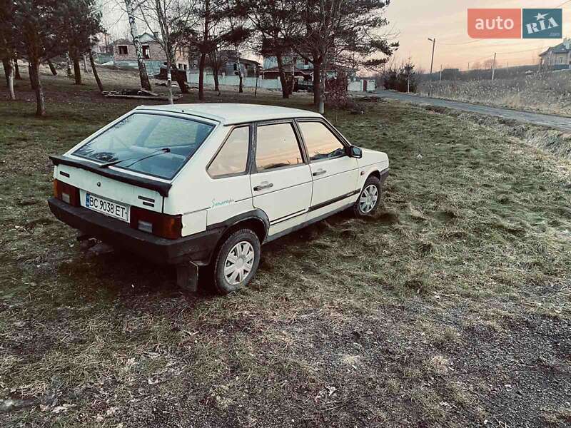 Хетчбек ВАЗ / Lada 2109 1992 в Львові фото 4 Хетчбек ВАЗ / Lada 2109 1992 в Львові