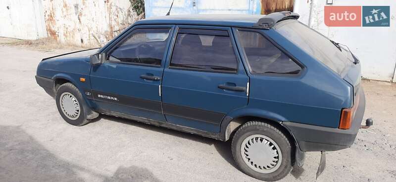 Хэтчбек ВАЗ / Lada 2109 2004 в Каневе фото 4 Хэтчбек ВАЗ / Lada 2109 2004 в Каневе