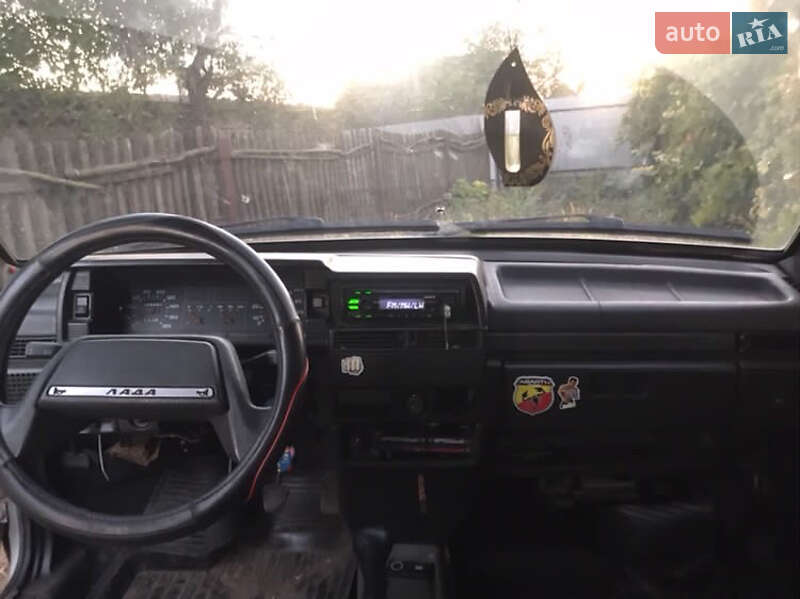 Хэтчбек ВАЗ / Lada 2109 2004 в Криничках