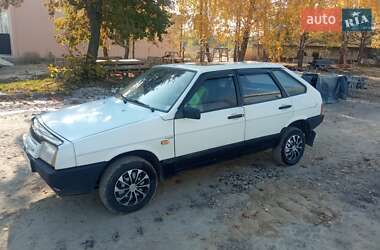 Хэтчбек ВАЗ 2109 1992 в 