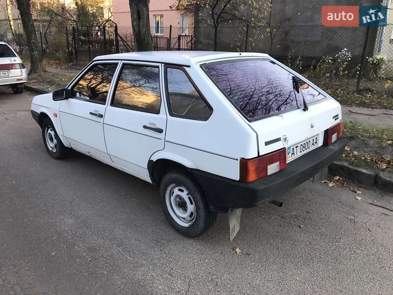 Хетчбек ВАЗ / Lada 2109 2004 в Львові