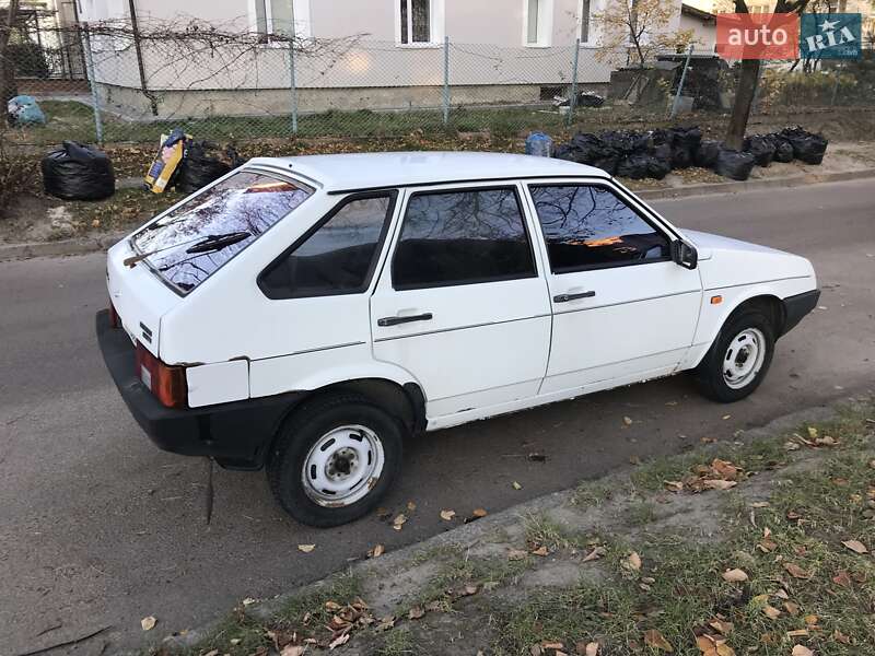 Хетчбек ВАЗ / Lada 2109 2004 в Львові