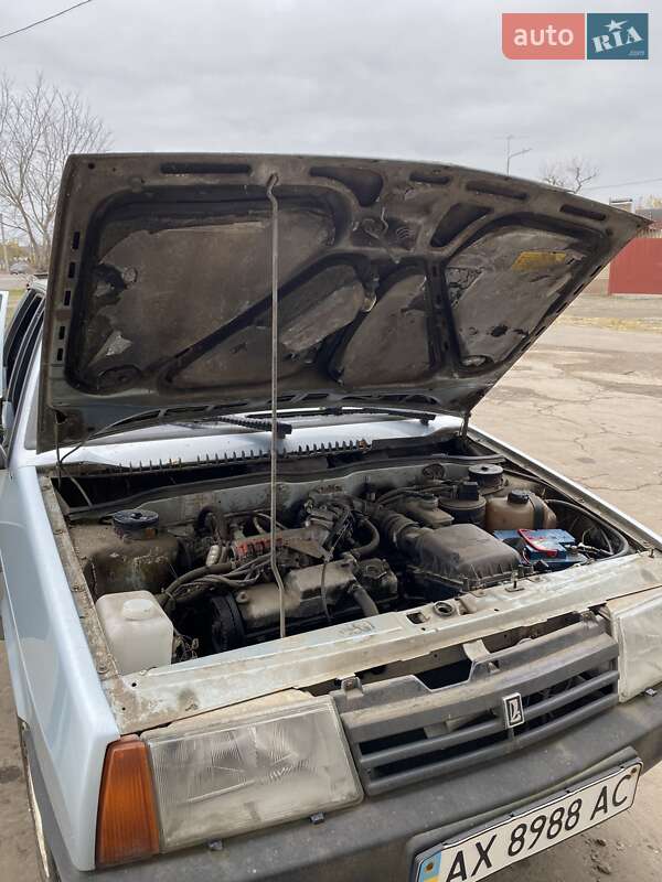 Хэтчбек ВАЗ / Lada 2109 2003 в Харькове