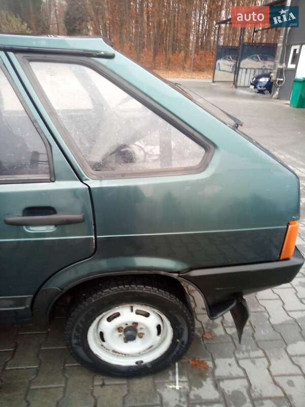 Хэтчбек ВАЗ / Lada 2109 2004 в Трускавце фото 10 Хэтчбек ВАЗ / Lada 2109 2004 в Трускавце