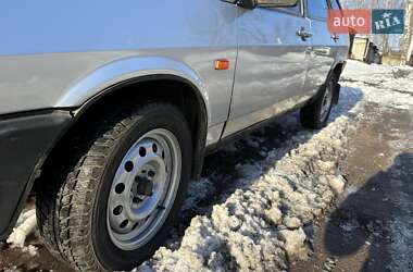 Хетчбек ВАЗ / Lada 2109 2002 в Чернігові