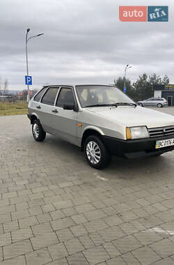 Хэтчбек ВАЗ / Lada 2109 2006 в Городке