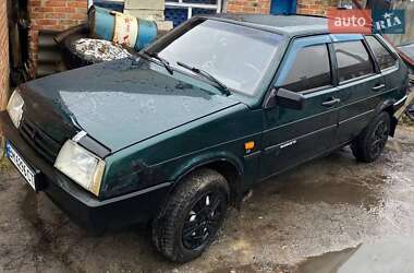 Хэтчбек ВАЗ / Lada 2109 2002 в Ромнах