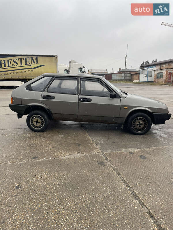 Хетчбек ВАЗ / Lada 2109 1991 в Винниках