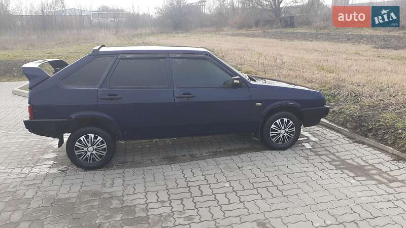 Хэтчбек ВАЗ / Lada 2109 2001 в Радехове