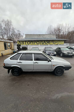 Хэтчбек ВАЗ / Lada 2109 2004 в Чернигове