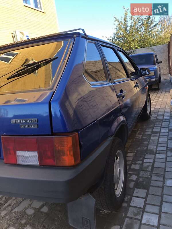 Хэтчбек ВАЗ / Lada 2109 2001 в Днепре