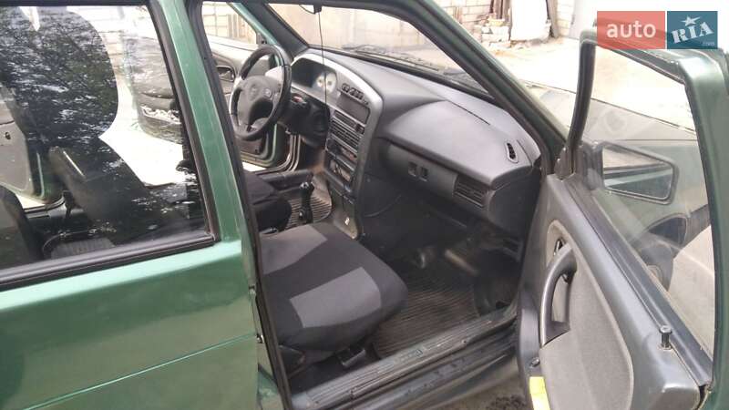 Хэтчбек ВАЗ / Lada 2109 2011 в Харькове