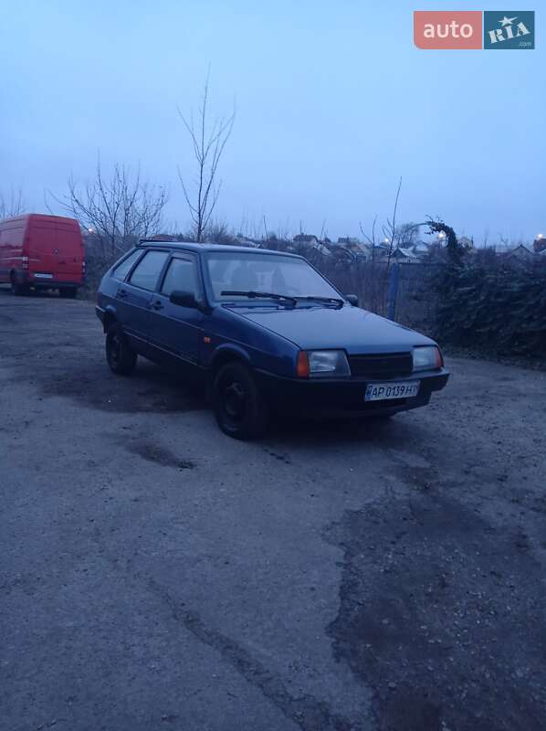 Хэтчбек ВАЗ / Lada 2109 2004 в Запорожье