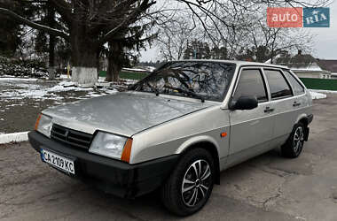 Хетчбек ВАЗ / Lada 2109 2005 в Черкасах