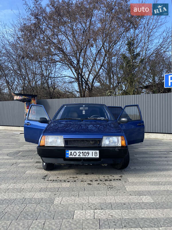 Хэтчбек ВАЗ / Lada 2109 2005 в Ужгороде