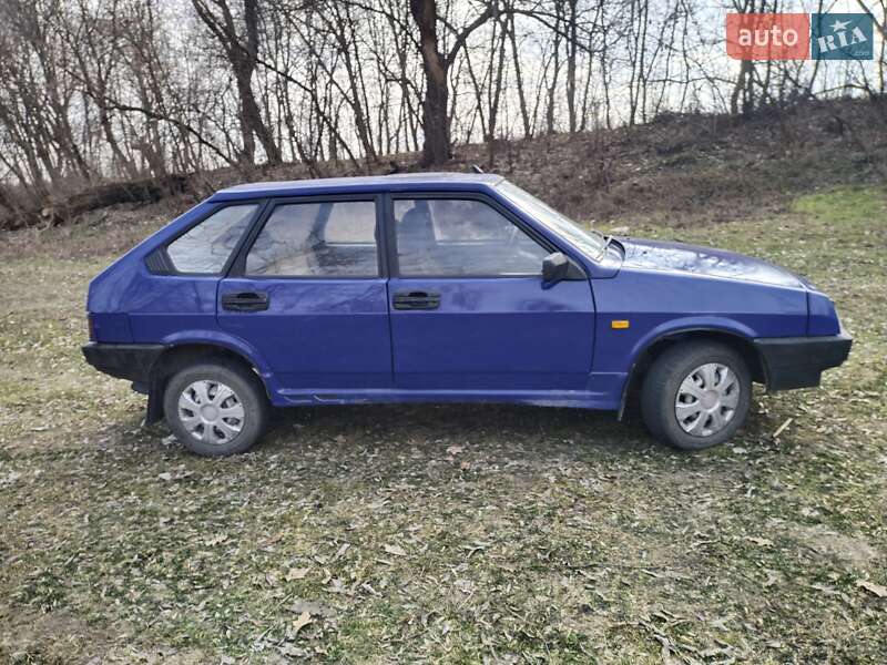 Хетчбек ВАЗ / Lada 2109 1991 в Саврані