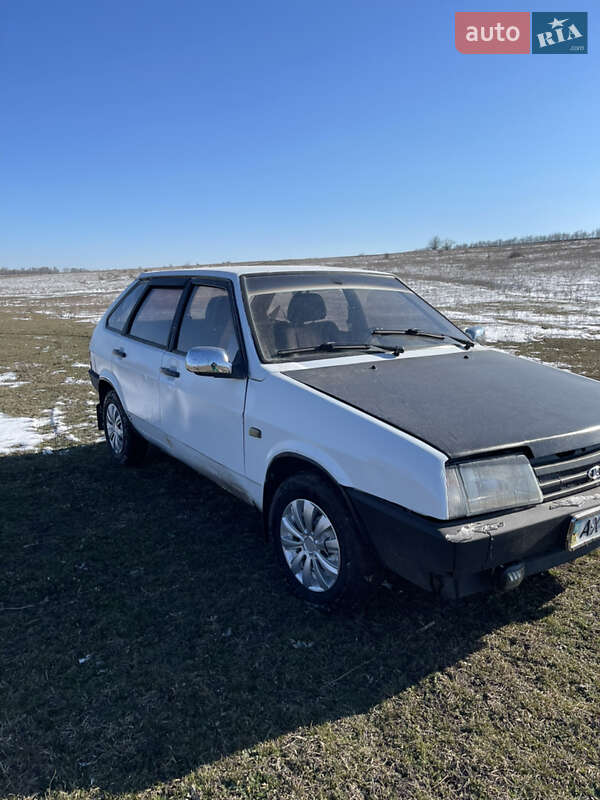 Хэтчбек ВАЗ / Lada 2109 1991 в Врадиевке